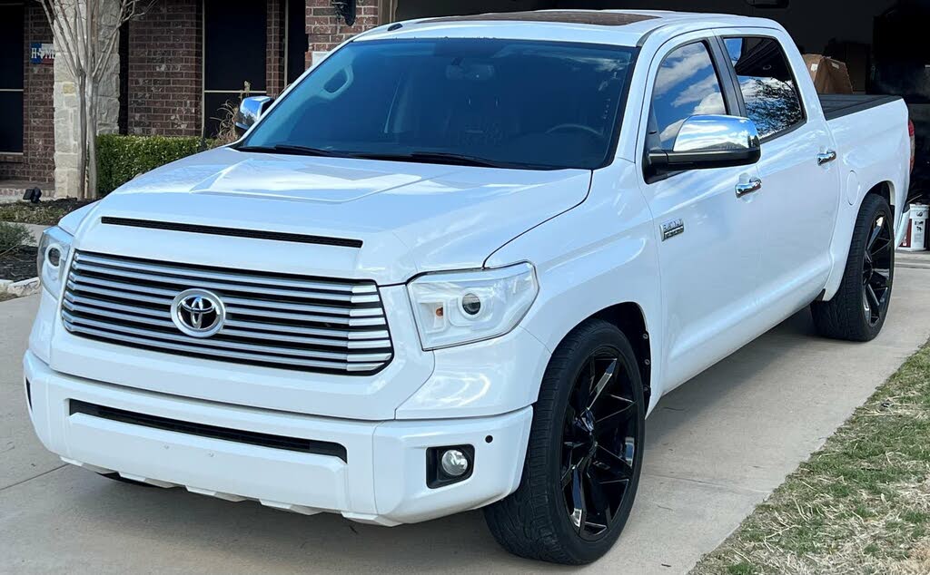 "Custom Offsets shared a photo on Facebook of a 2017 Toyota Tundra equipped with Fuel Krank wheels in size 22x11 and offset of +24."